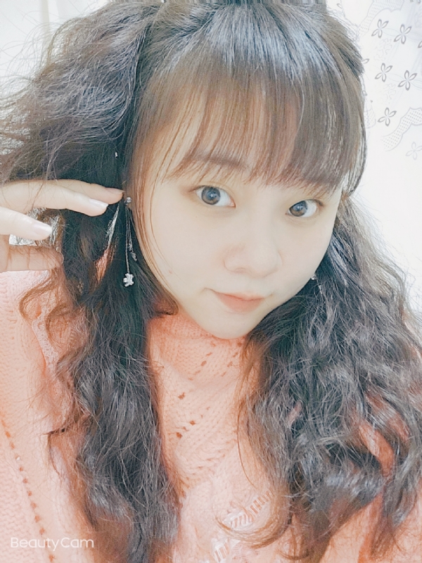 艾薇儿的第一张照片--永春交友网