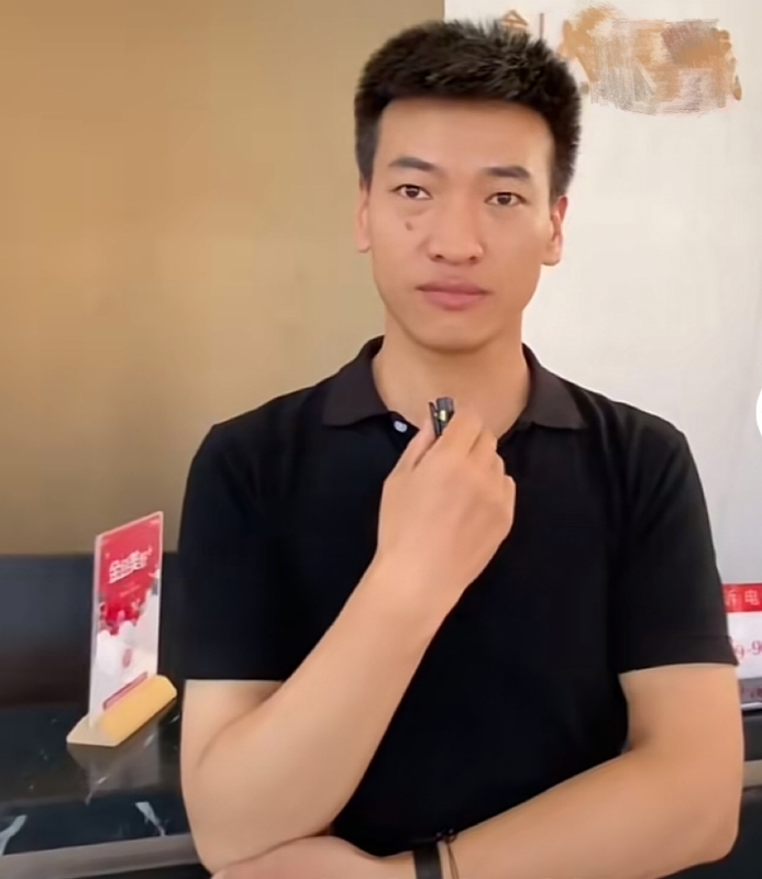 一杯梁白开的第一张照片--永春交友网