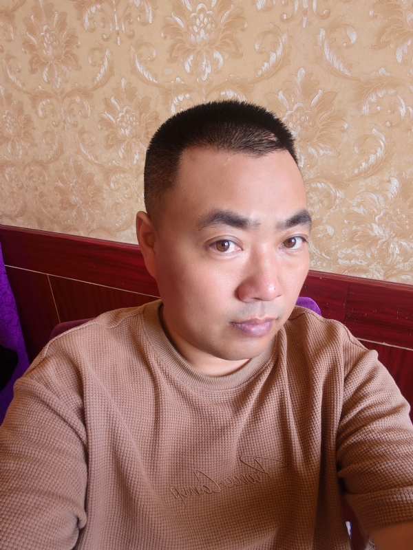 擦亮眼睛向前看的第一张照片--永春交友网